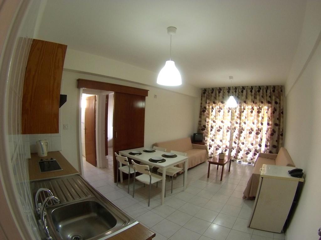 Staycentral Larnaca Pokój zdjęcie